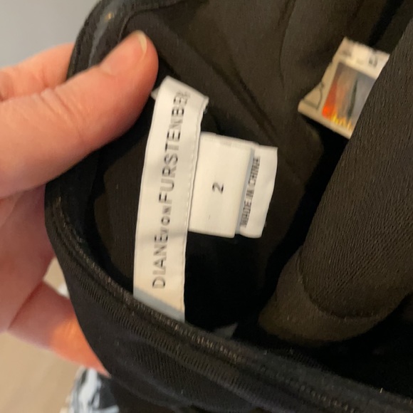 Diane von Furstenberg wrap dress. - Picture 5 of 5